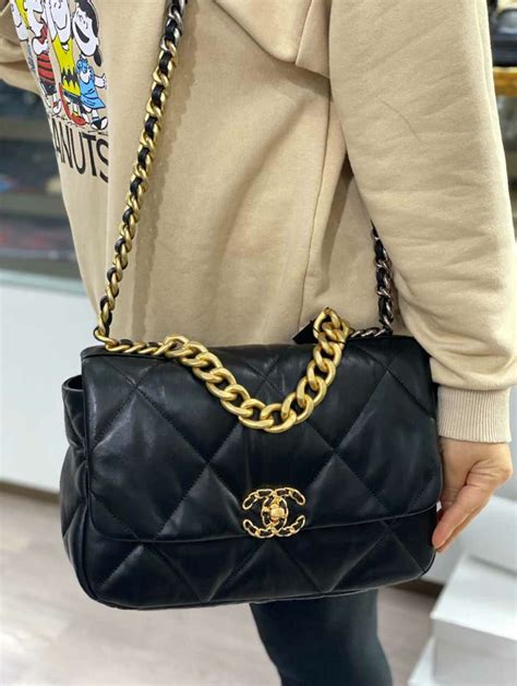 chanel 19s rose classic flap|chanel 19 flap bag reviews.